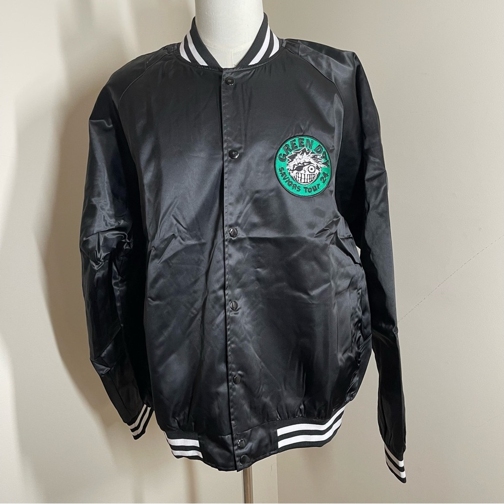 New! Official 2024 Green Day Saviors Tour - SZ 3XL - Black Satin Bomber Jacket